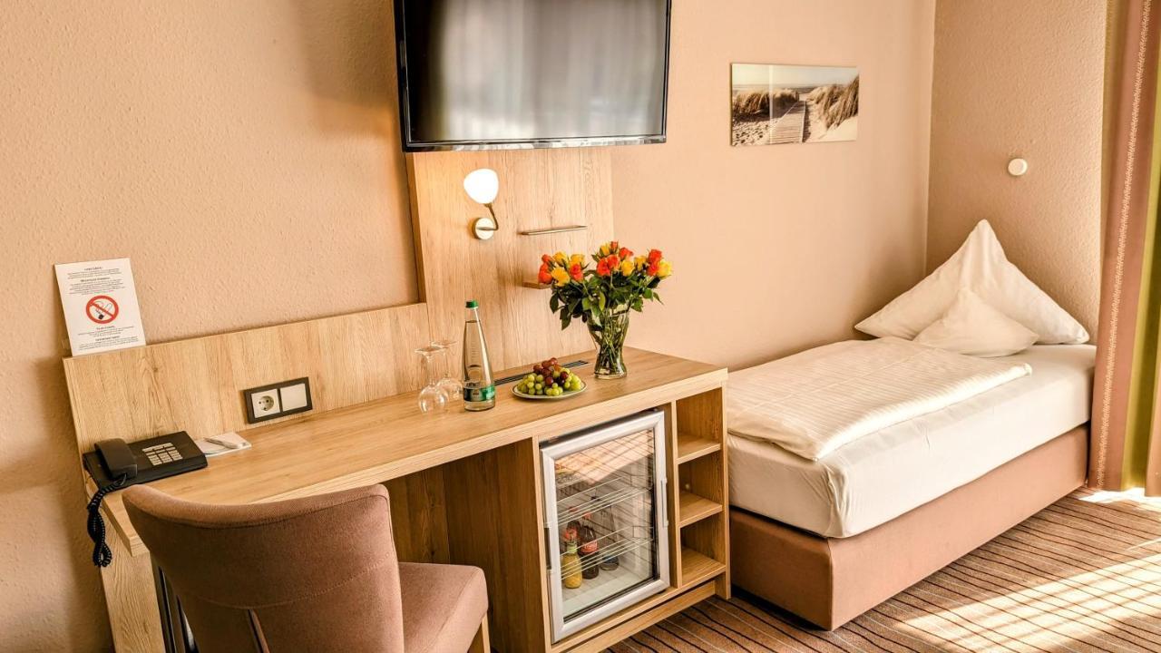 Ambient Hotel Am Europakanal Fuerth Exterior photo